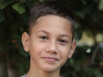 Волонтери закликають підримати сина померлого лікаря з Волині, який рятував життя бійців в зоні АТО 