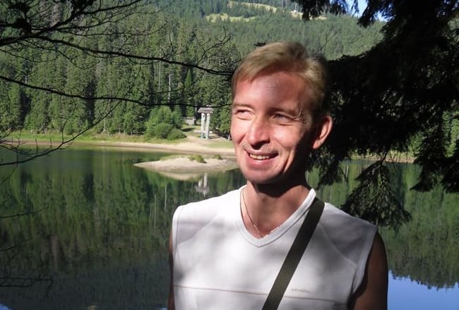 «Якби я лягла під машину, якою тато виїжджав на війну, це його рішення не змінило б», – донька загиблого айдарівця