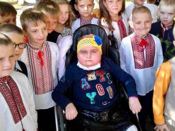 Велика перемога: Настуня Абрамчук пішла до школи