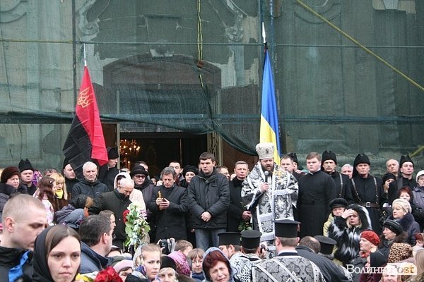 У Луцьку прощалися з загиблим волинянином. ФОТО