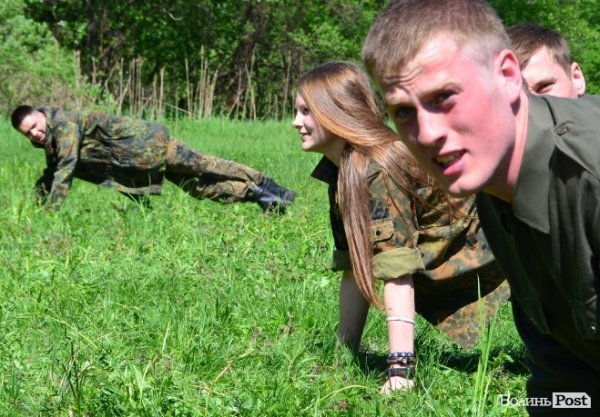 Дві сотні юнаків і дівчат «зникли» у волинських лісах на три дні. ФОТО. ВІДЕО