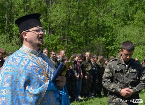 Дві сотні юнаків і дівчат «зникли» у волинських лісах на три дні. ФОТО. ВІДЕО