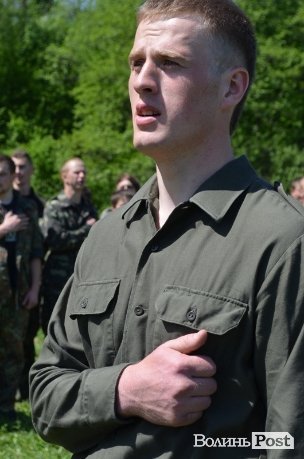 Дві сотні юнаків і дівчат «зникли» у волинських лісах на три дні. ФОТО. ВІДЕО