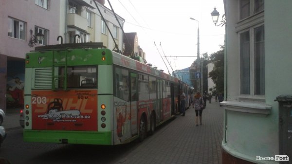 У центрі Луцька – величезний затор. ФОТО