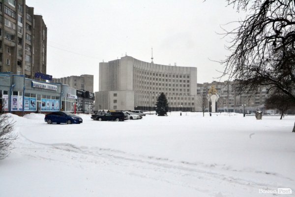 Лютий лютує: фото зими в Луцьку