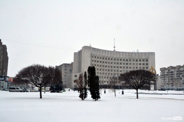 Лютий лютує: фото зими в Луцьку