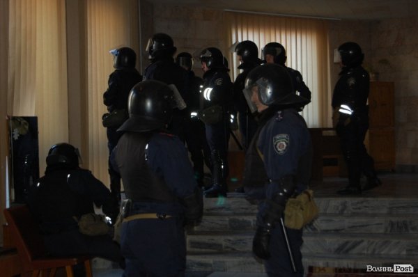 Волинська ОДА: штурм, який не відбувся. ФОТОРЕПОРТАЖ