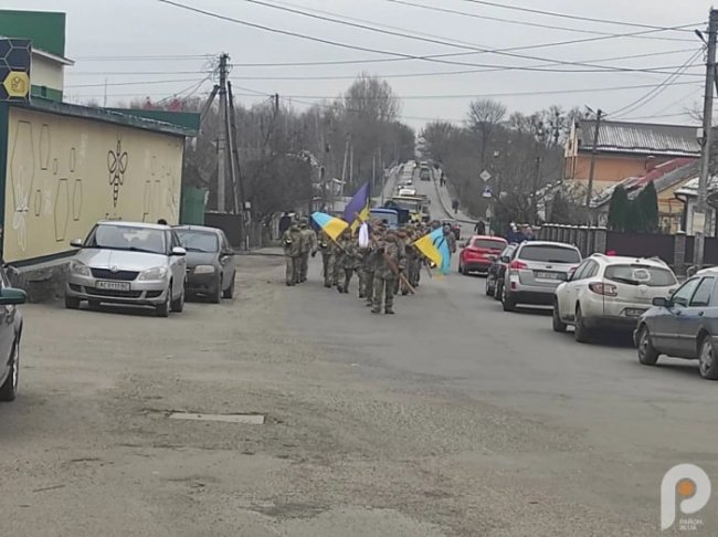 У Рожищі в останню дорогу провели захисника Тараса Меліса. ФОТО