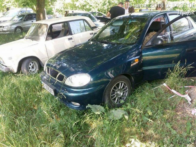 Муніципали продовжують «війну»  з автохамами в Луцьку. ФОТО