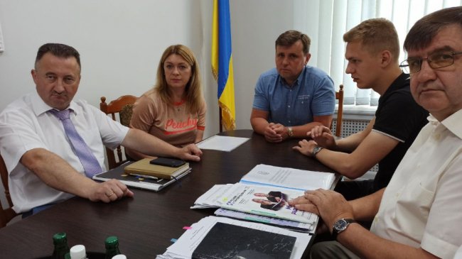 У Луцькій райраді переймали досвід управління майном та фінансами представники Рівненщини