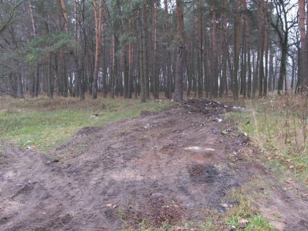 Під Ківерцями «ліквідували» сміттєзвалища, засипавши їх землею. ФОТО