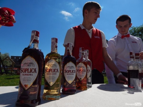 У Луцьку стартував перший фестиваль вуличної їжі «Lutsk Food Fest». ФОТО