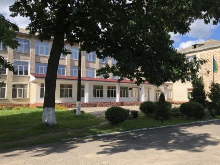 У громаді на Волині завершують будівництво шкільного укриття за 34 мільйони