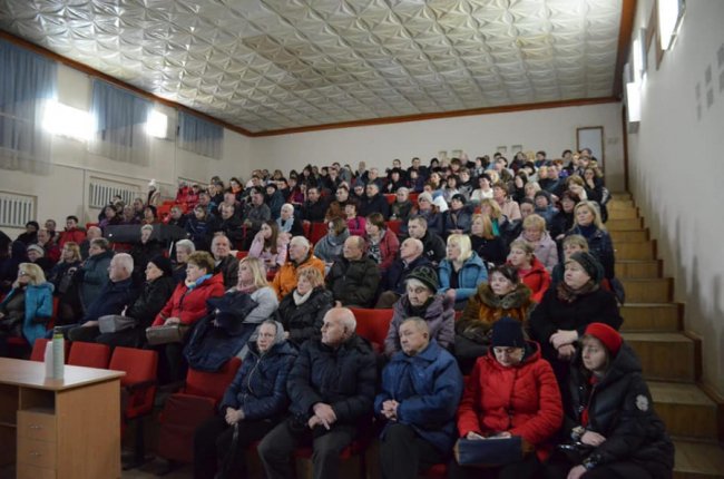 Нардеп Ігор Лапін провів зустрічі, на які прийшли понад 1000 лучан