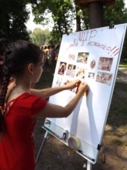 Для соціально незахищених дітей у Луцьку влаштували забави та тренінги. ФОТО