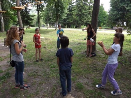 Для соціально незахищених дітей у Луцьку влаштували забави та тренінги. ФОТО
