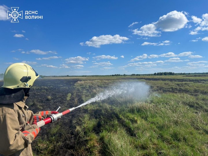 На Волині сталося 8 пожеж: горіло торфовище та житлові будинки. ФОТО