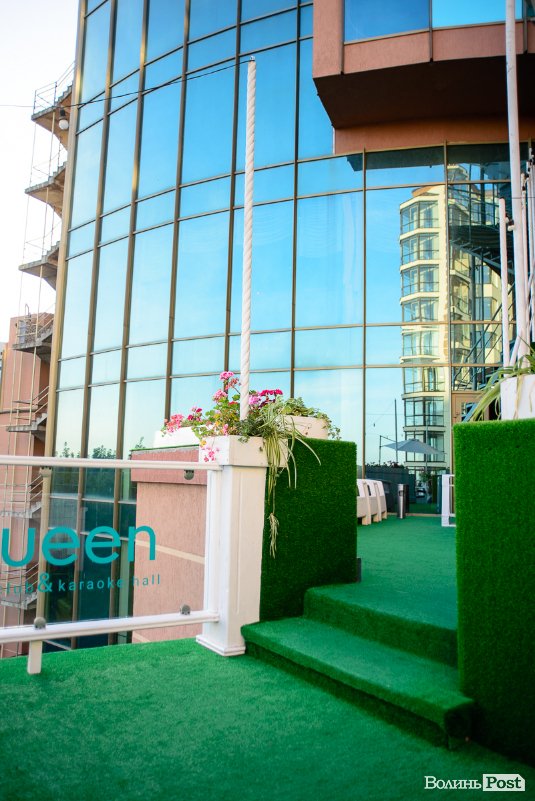 У Луцьку відкрили нову літню терасу із неймовірним краєвидом на місто*