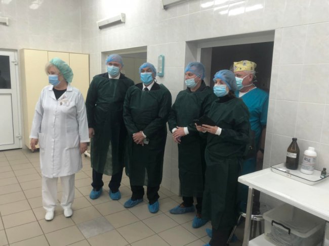 Благодійники подарували луцькій лікарні атроскопічне обладнання
