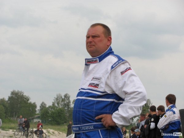 Під Луцьком змагалися автогонщики. ФОТО 