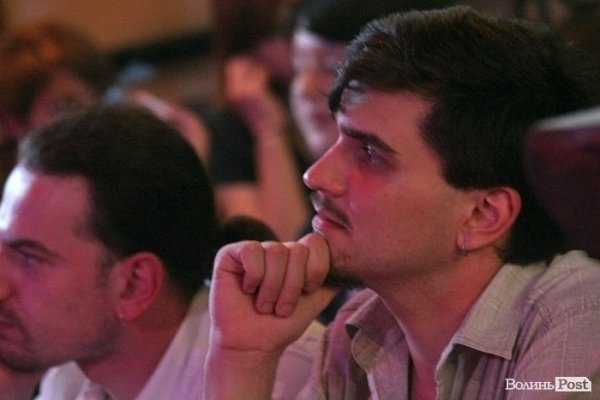 Як англійці заводили луцьку публіку