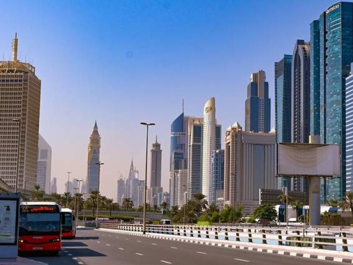 Пенсіонерка з Луцька уникла покарання за вербування жінок для проституції у Дубаї