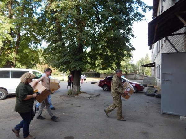 Делегація з Луцька відвідала лучан та волинян, які служать в зоні АТО. ФОТО