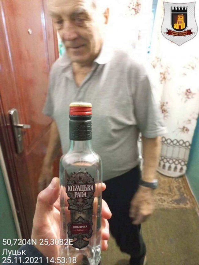 Лучанин продавав сурогат у квартирі. ФОТО