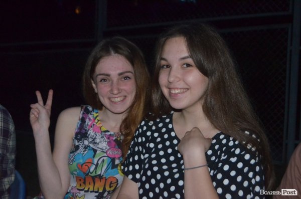 Луцькі кіномани дивилися фільм під зорями. ФОТО 