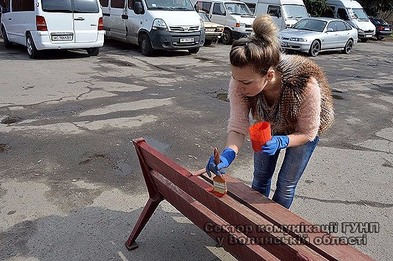 Луцькі поліцейські вийшли на толоку. ФОТО