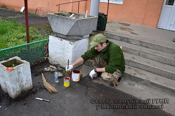 Луцькі поліцейські вийшли на толоку. ФОТО