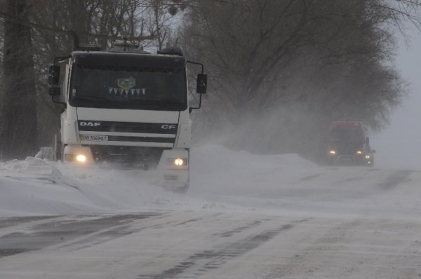 Як дороги Волині «звільняють» від снігу. ФОТО