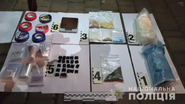 В Одесі затримали чоловіка з наркотиками на 1 мільйон гривень. ФОТО. ВІДЕО