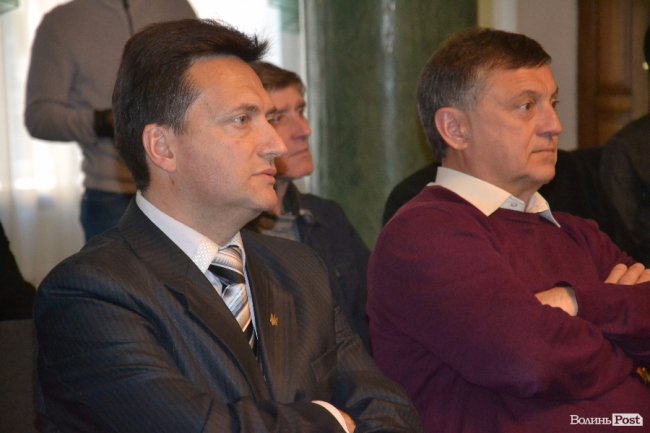 На «Файній гутірці» говорили про політику та співали