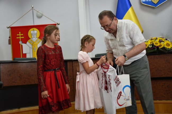 У Луцьку діти-сироти отримали подарунки. ФОТО 