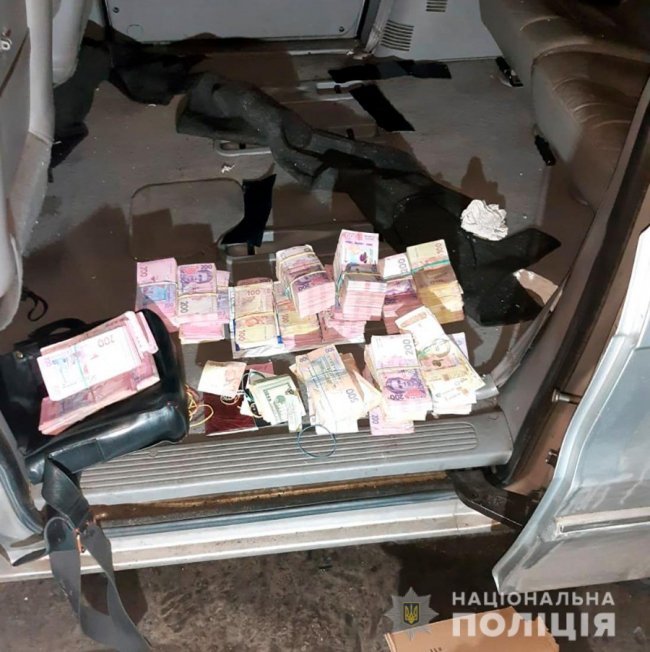 На Київщині бандити вкрали у чоловіка сумку з 2 мільйонами гривень. ВІДЕО