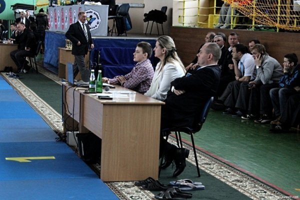 Як у Луцьку боролися хлопці та дівчата. ФОТО