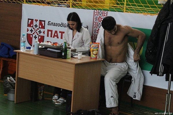 Як у Луцьку боролися хлопці та дівчата. ФОТО