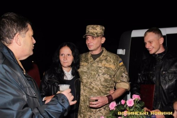 Як на Волині зустрічали звільнених з полону бійців. ФОТО. ВІДЕО