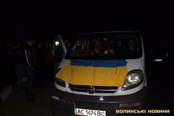 Як на Волині зустрічали звільнених з полону бійців. ФОТО. ВІДЕО