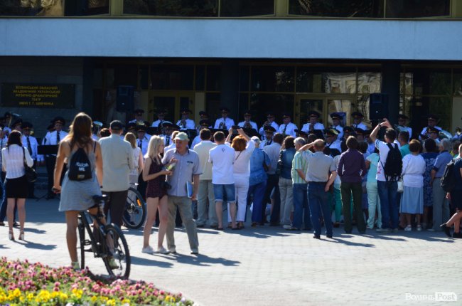 У центрі Луцька грав оркестр Нацгвардії. ФОТО