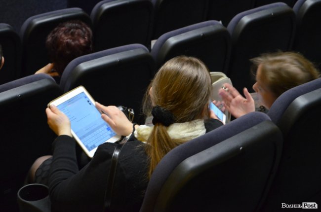 Новорічні хіти та казкова енергетика: як лучан розважали LeoBand Orchestra. ФОТОРЕПОРТАЖ