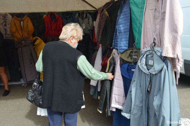 Місце для вигідного шопінгу: у Луцьку відкрився Харківський ярмарок*