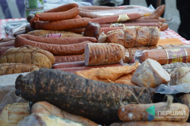 Скільки лучанам коштуватиме великодній кошик