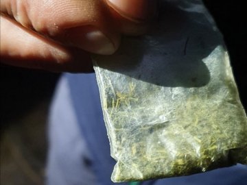 У Луцьку затримали двох хлопців з наркотиками, серед них – неповнолітній