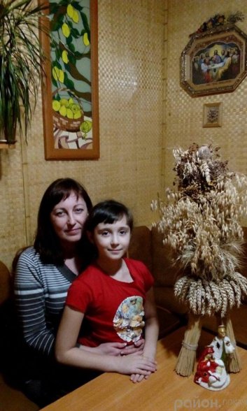 Як на Волині плетуть головний символ Різдва. ФОТО