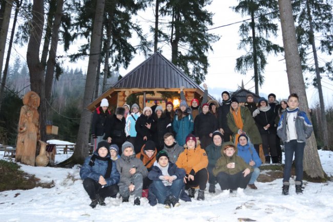 Діти з Луцька їздили на різдвяне таборування на Гуцульщину. ФОТО 
