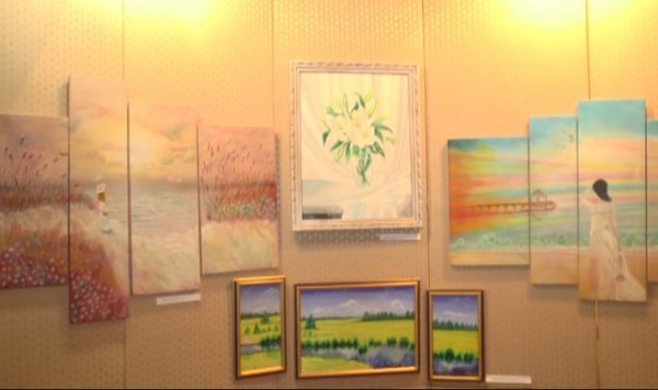  Нововолинський художник презентував персональну виставку