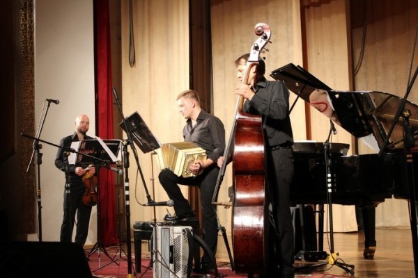 Київський гурт привіз у Луцьк автентичне танго. ФОТО