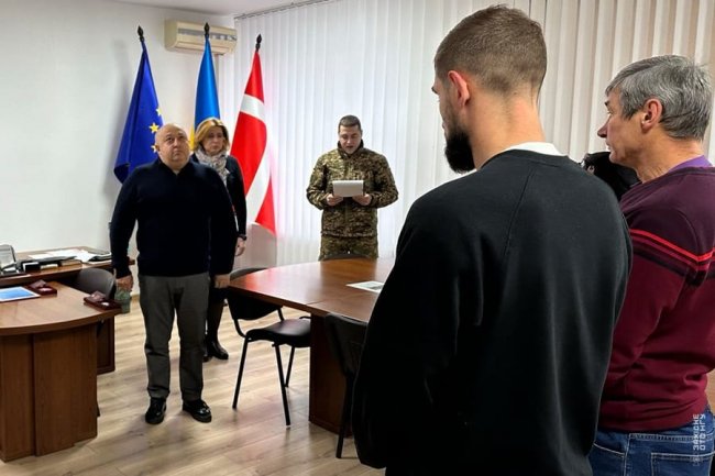 На Волині сім'ям загиблих нацгвардійців вручили посмертні нагороди рідних. ФОТО